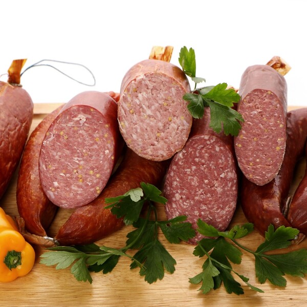 Salami & Mettwurst Wurst in höchster Qualität direkt von ihrer Land