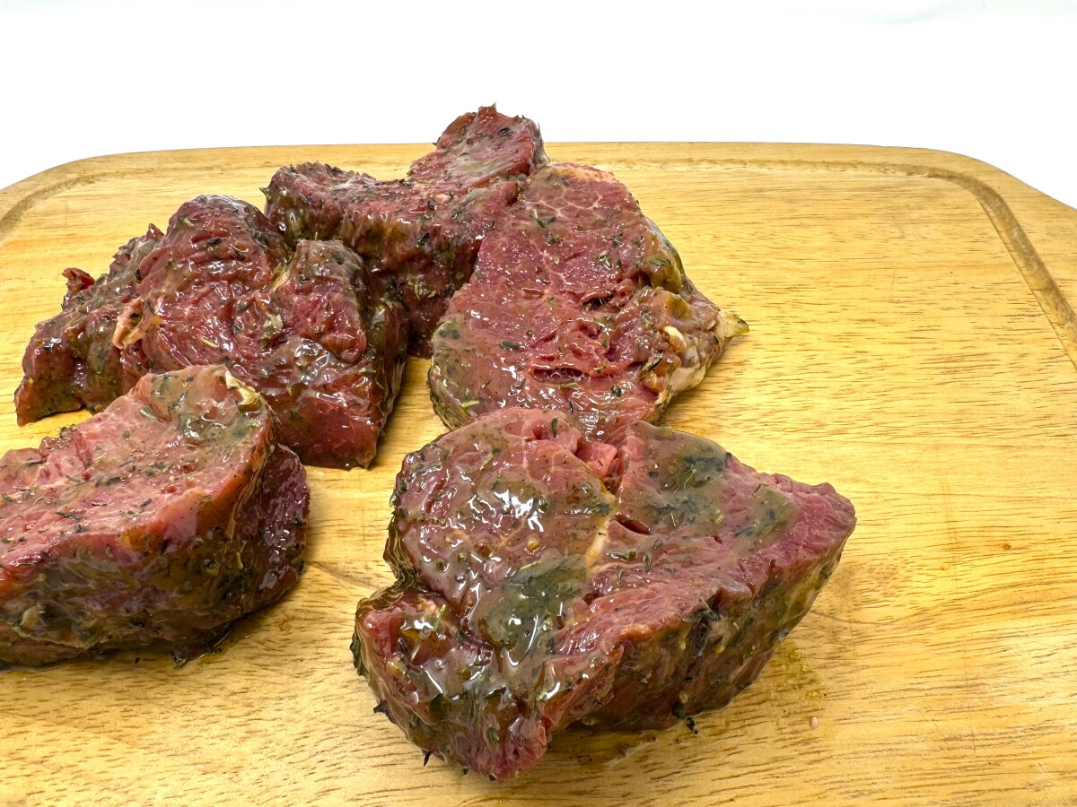 Rinderfiletsteak in Rosmarin box